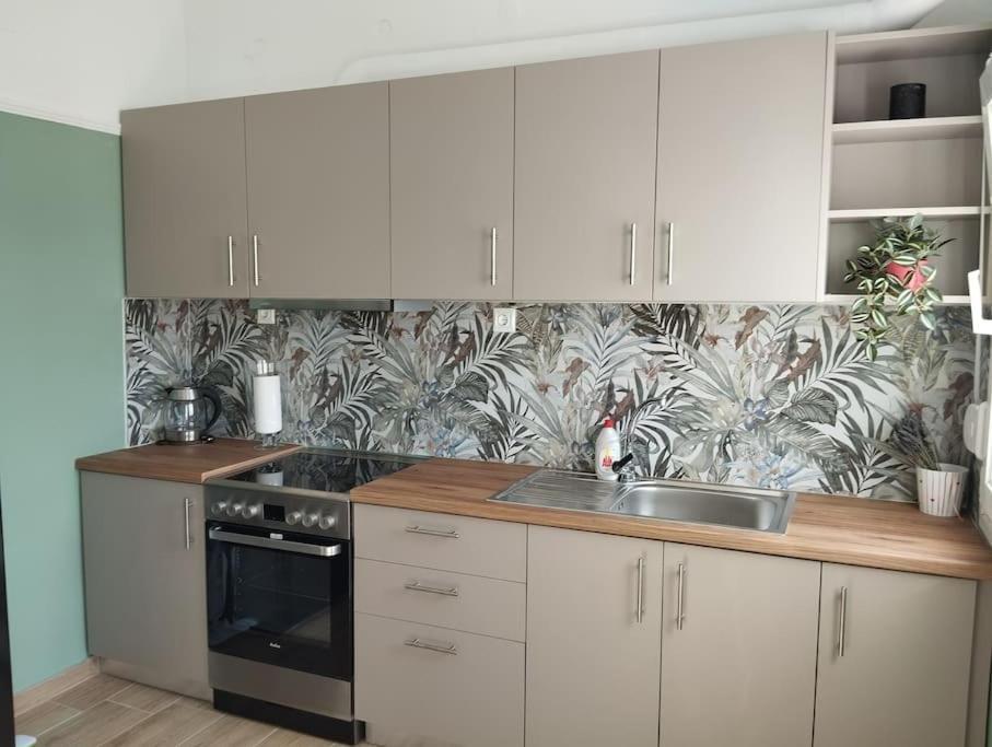 Vicky'S Central Apartment Corinth Екстериор снимка